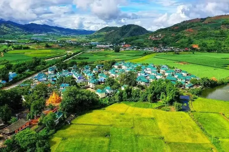 中共中央關于進一(yī)步全面深化改革  推進中國(guó)式現代化的決定